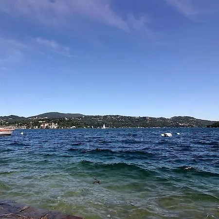The Indipendent View Lake! Апартаменты Пелла