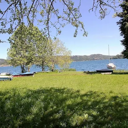 The Indipendent View Lake! Апартаменты Пелла